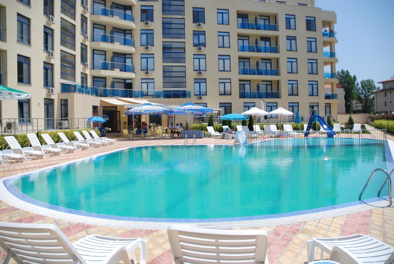 Rainbow 1 Holiday Complex Pantai Sunny Bagian luar foto