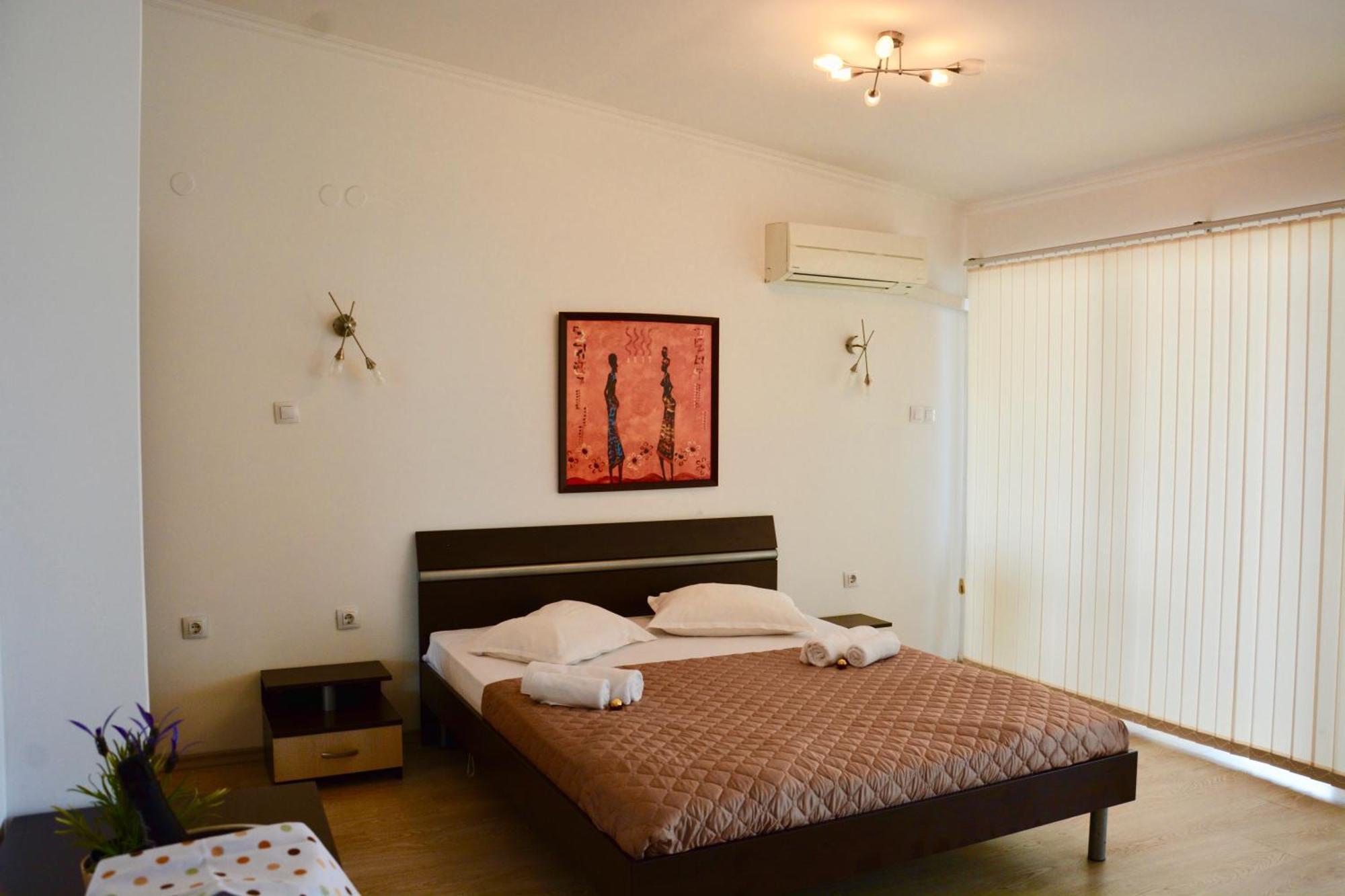 Rainbow 1 Holiday Complex Pantai Sunny Bagian luar foto